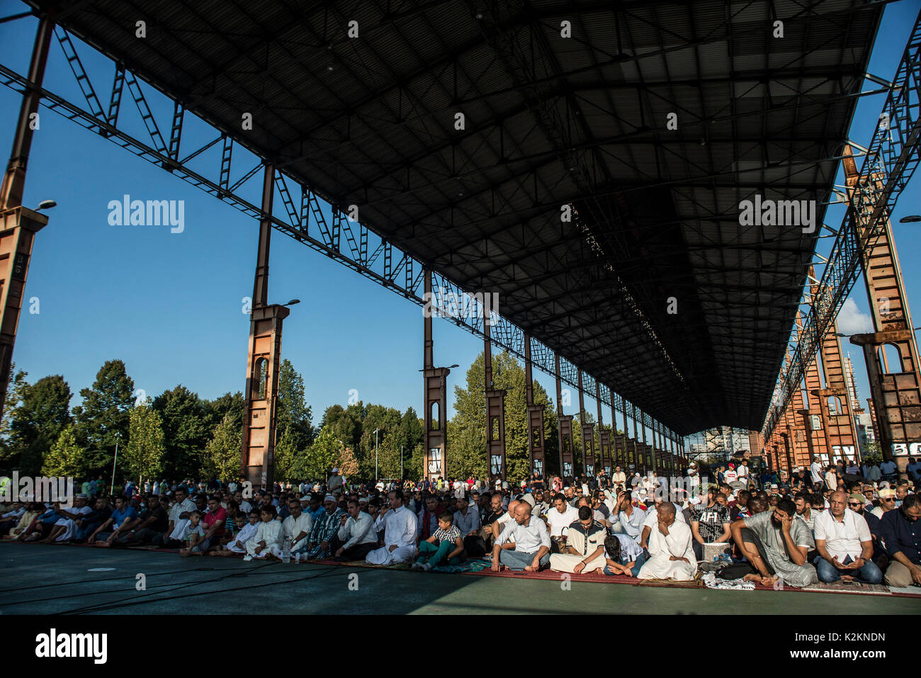 Turin, Piedmont, Italy. 1st Sep, 2017. Turin, Italy - September 1, 2017: Islamic Sacrifice Festival at Dora Park in Turin, Italy Credit: Stefano Guidi/ZUMA Wire/Alamy Live News Stock Photo