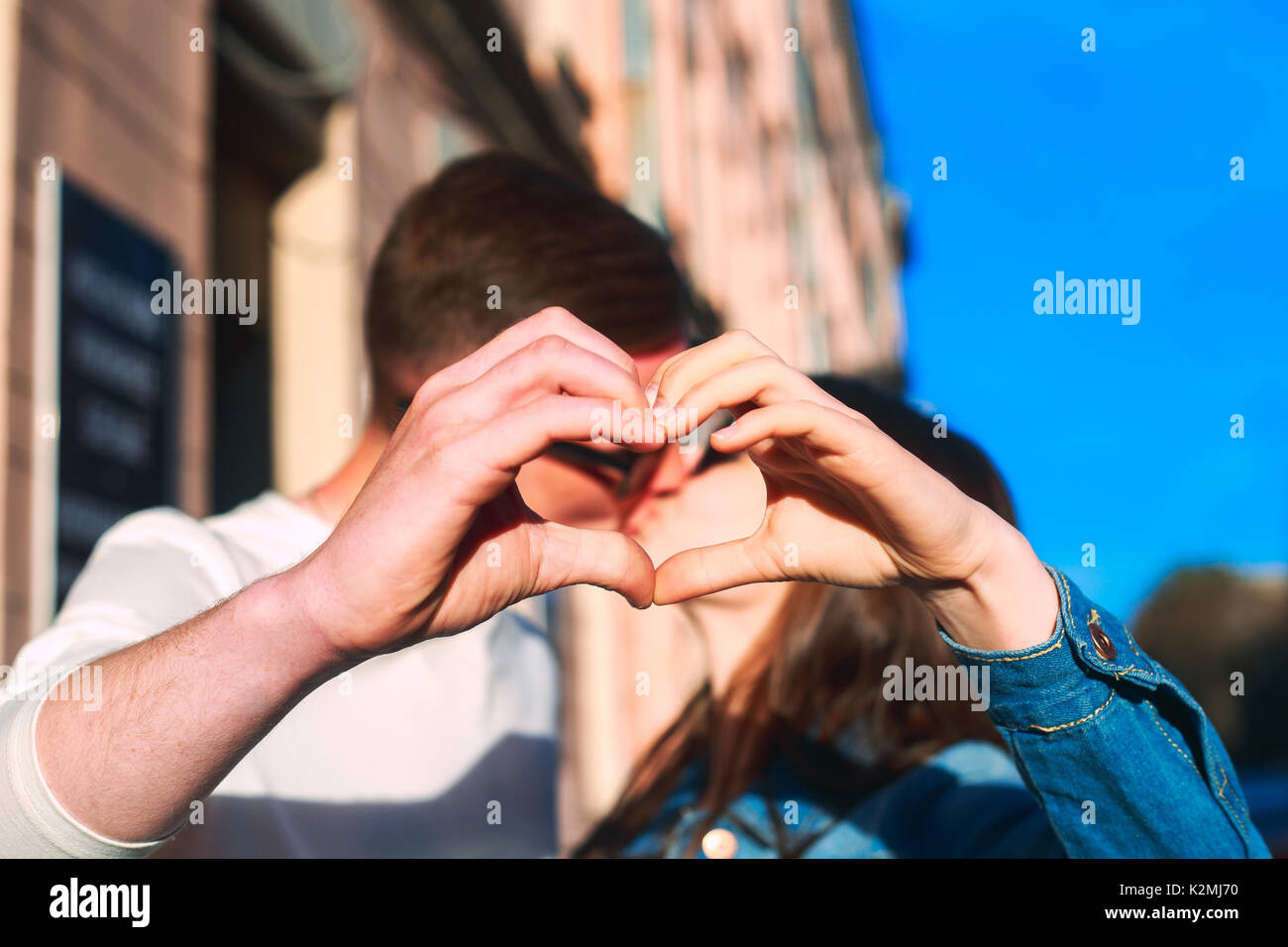 Get Love Couple Hand Heart Pic Pictures