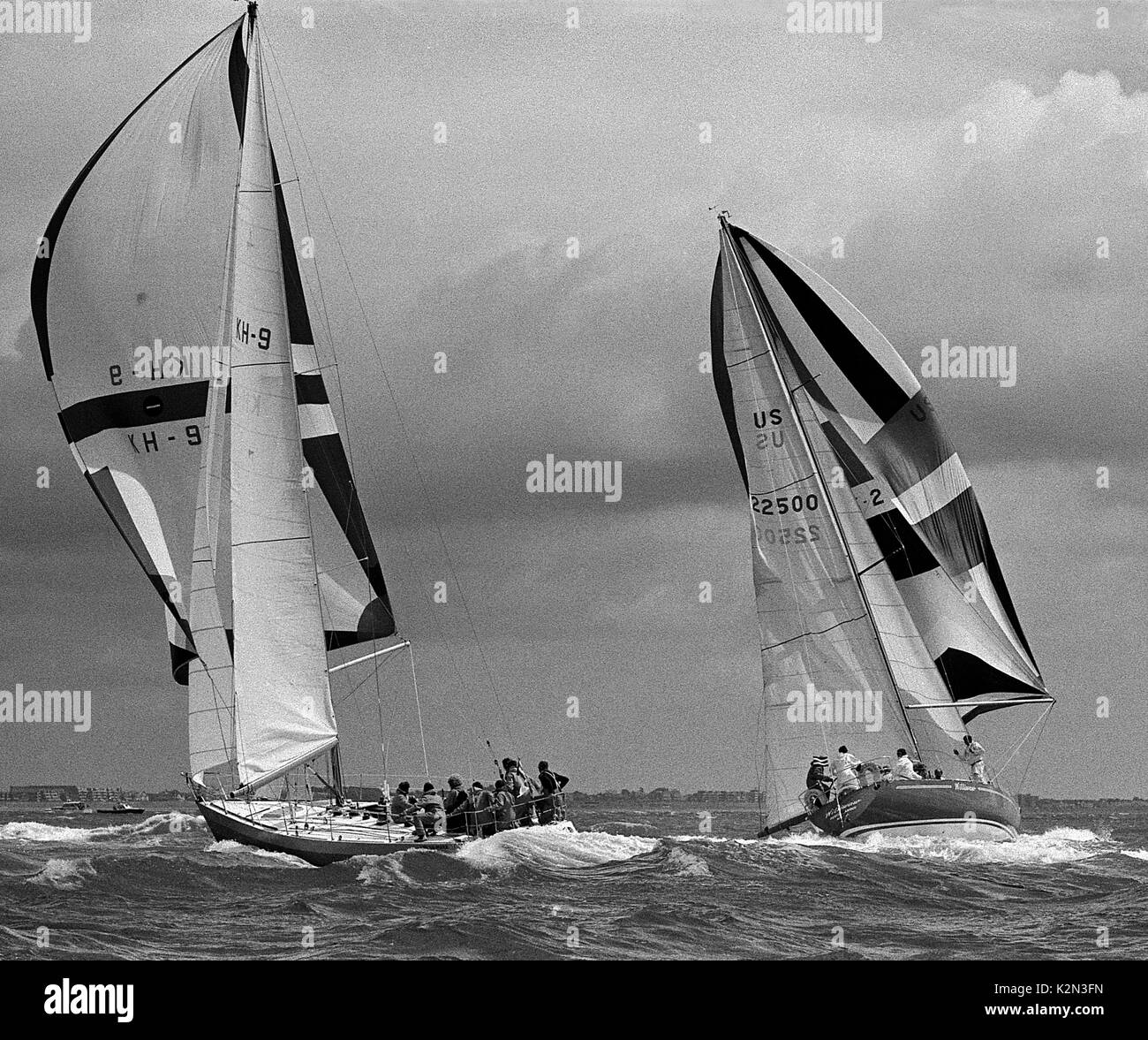 AJAXNETPHOTO. 1979. SOLENT, ENGLAND. - ADMIRAL'S CUP SOLENT INSHORE RACE - UIN-NA-MARA (SIN) AND WILLIWAW (USA) IN GUSTY CONDITIONS. PHOTO:JONATHAN EASTLAND/AJAX REF:79 2009 Stock Photo