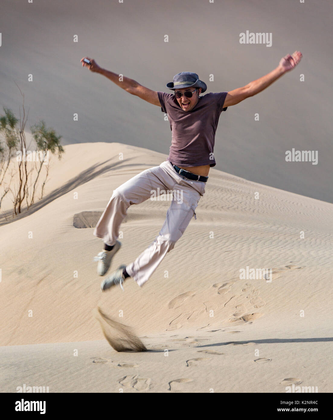 Clicking his heels hi-res stock photography and images - Alamy