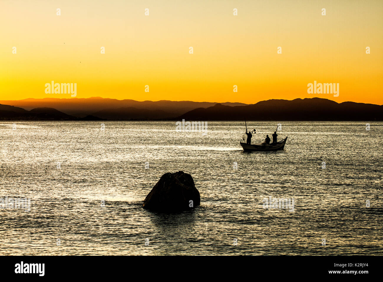 Coastal boat silhouette hi-res stock photography and images - Alamy