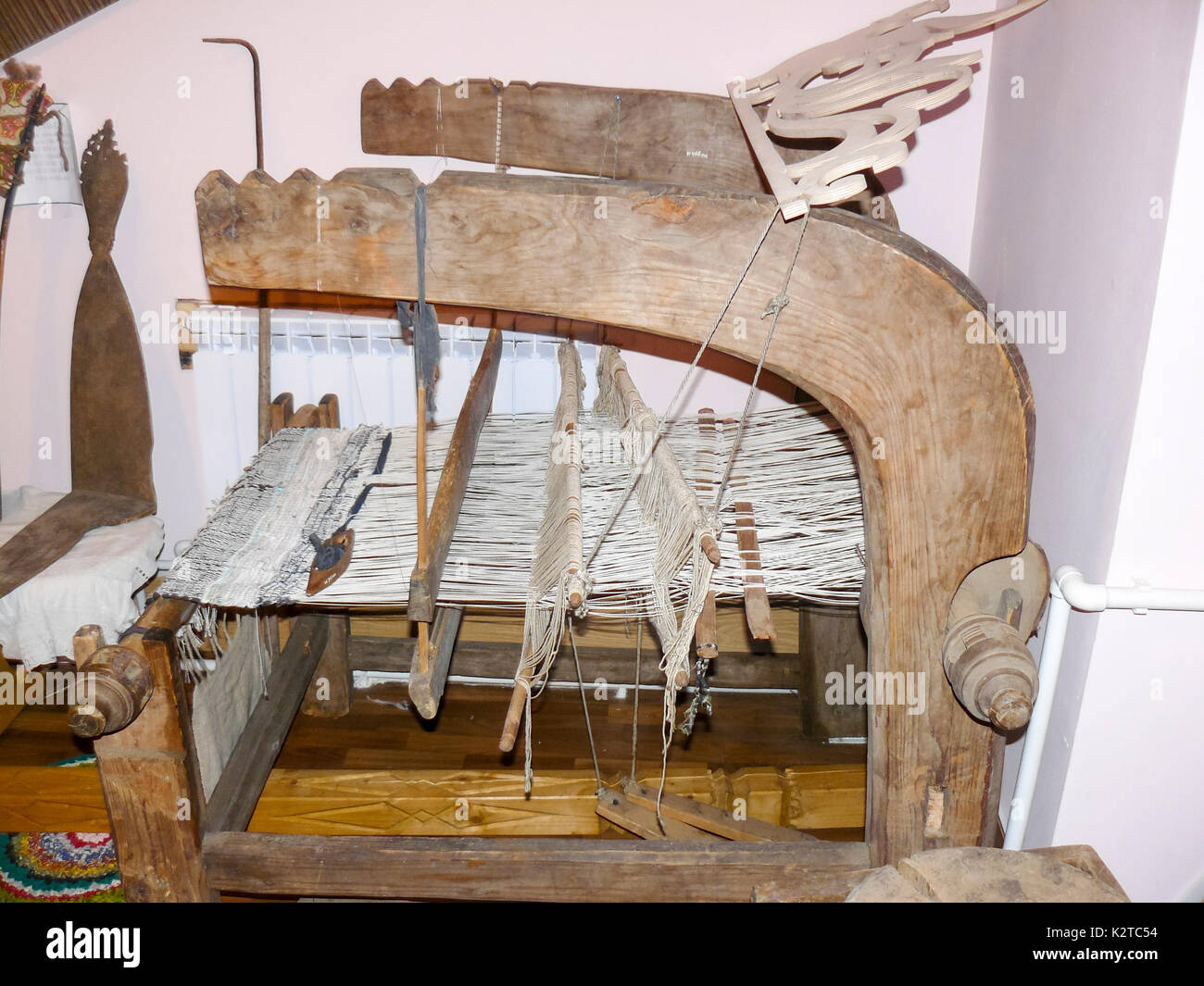 Ancient wooden loom. Ancient textile equipment Stock Photo - Alamy