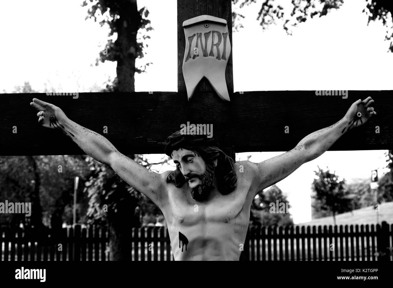 Jesus christ with the cross Black and White Stock Photos & Images - Alamy