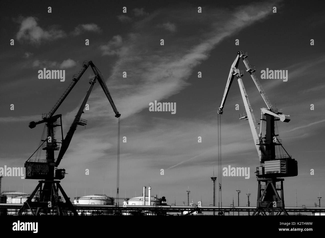 Industrial crane cranes Black and White Stock Photos & Images - Alamy