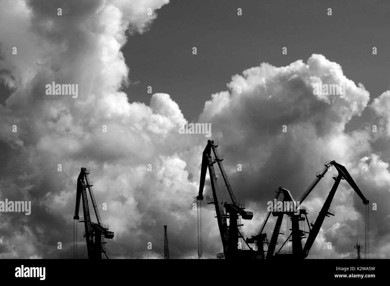 Industrial crane cranes Black and White Stock Photos & Images - Alamy