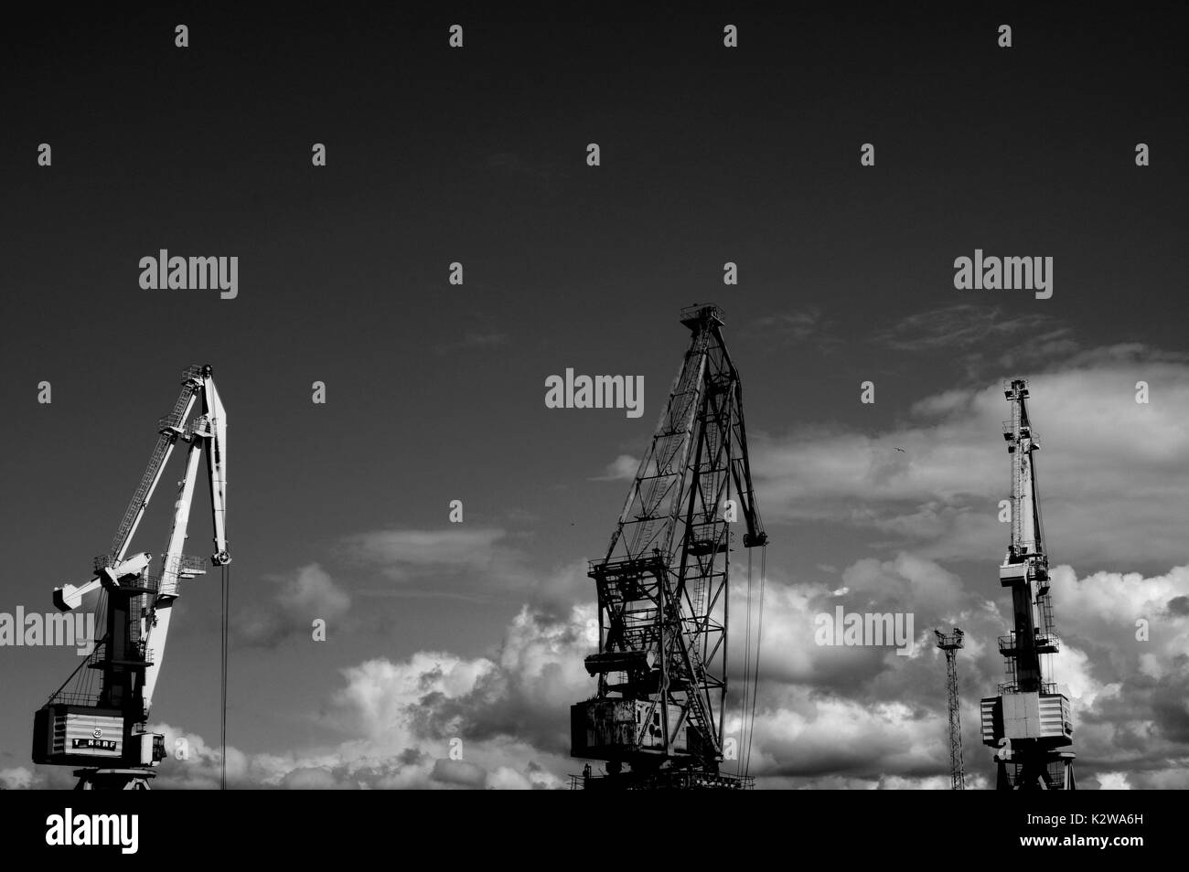 Industrial crane cranes Black and White Stock Photos & Images - Alamy