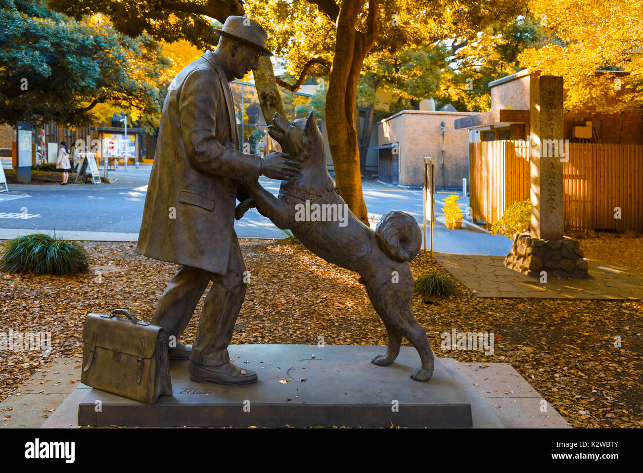 TOKYO, JAPAN NOVEMBER 28 2015 Hachiko with Dr. Hidesaburo Ueno