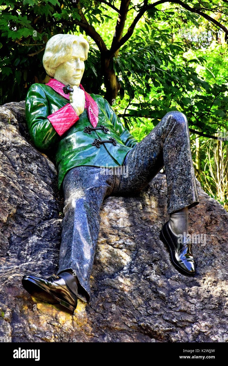 Dublin Ireland Oscar Wilde statue by Danny Osborne in Merrion Square