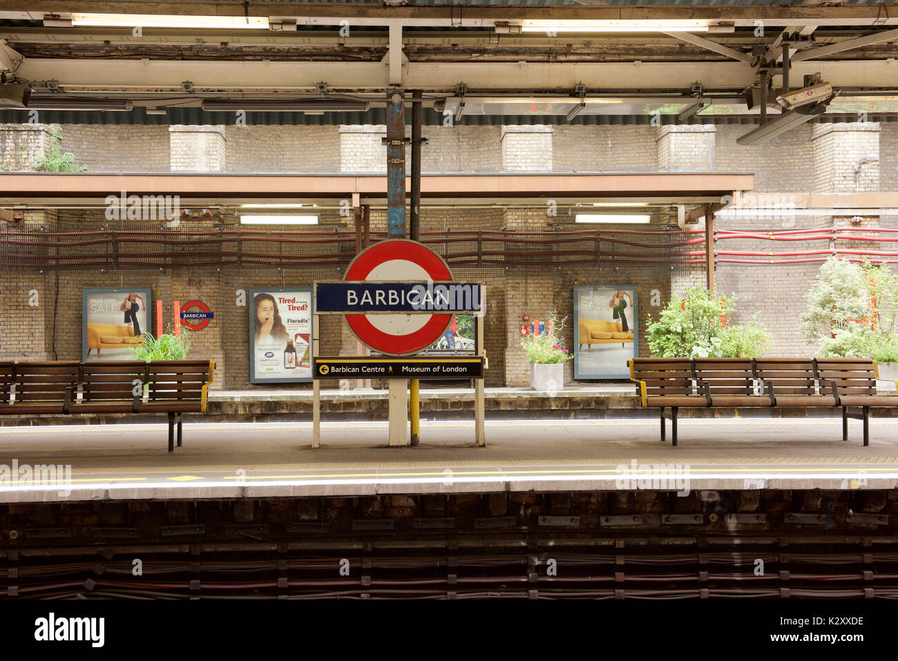 Barbican tube station hi-res stock photography and images - Alamy