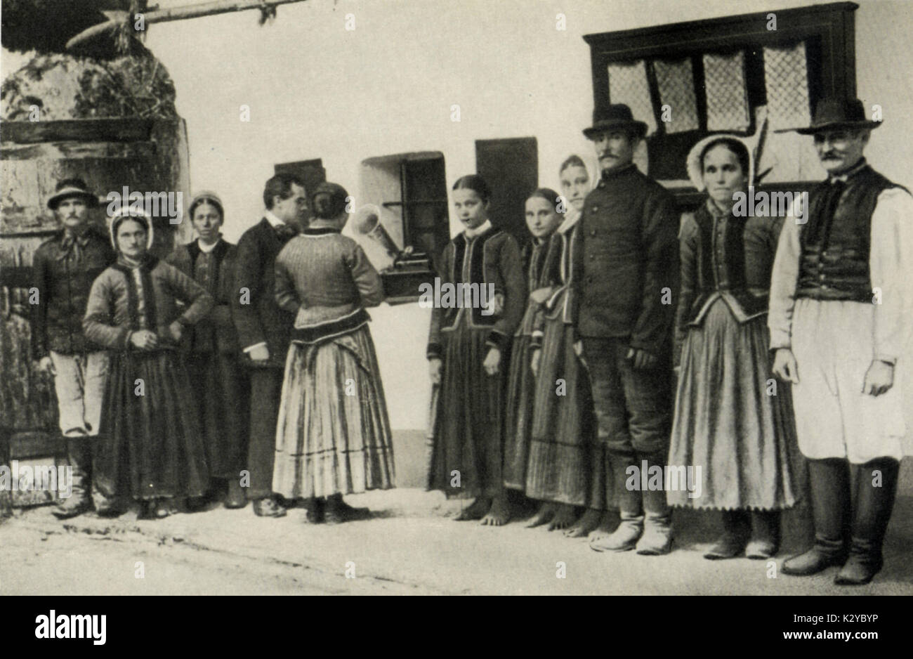 Bela Bartok collecting Slovak folk songs, 1907 in village of Zobordarazs in Nyitra County (now Drazovce, the Czech Republic), making a recording. Hungarian composer & pianist, 1881-1945 Stock Photo