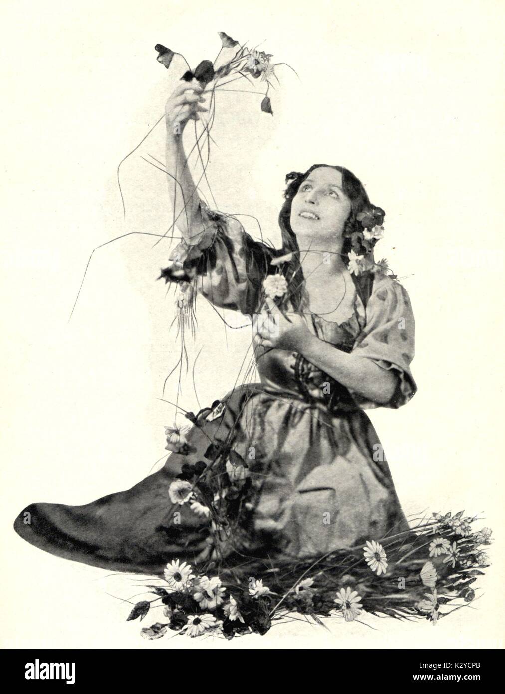Amelita Galli-Curci (1882-1963) as Dinorah in Meyerbeer's opera 'Dinorah, ou le Pardon de Ploemel'. Galli-Curci was renowned for her Dinorah.    German composer, 5 September 1791 - 2 May 1864. Stock Photo