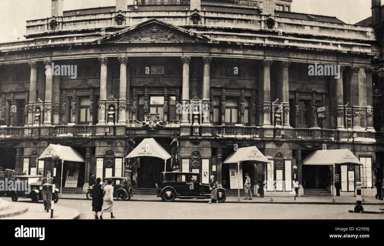 LONDON. Queen's Hall / Queens Hall - exterior Early 1920's Stock Photo