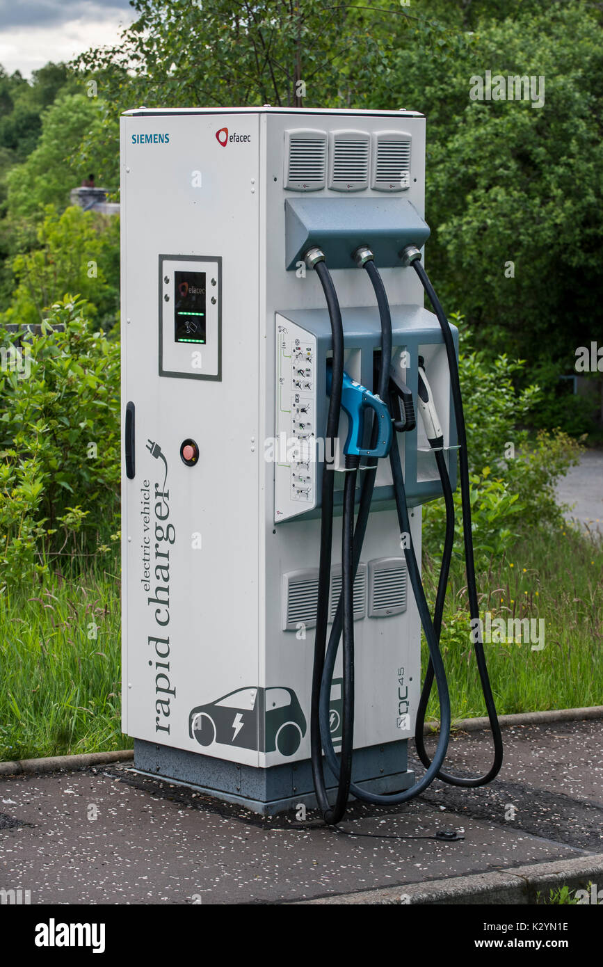 Siemens QC45 unit, tripleoutlet rapid charger for electric vehicles