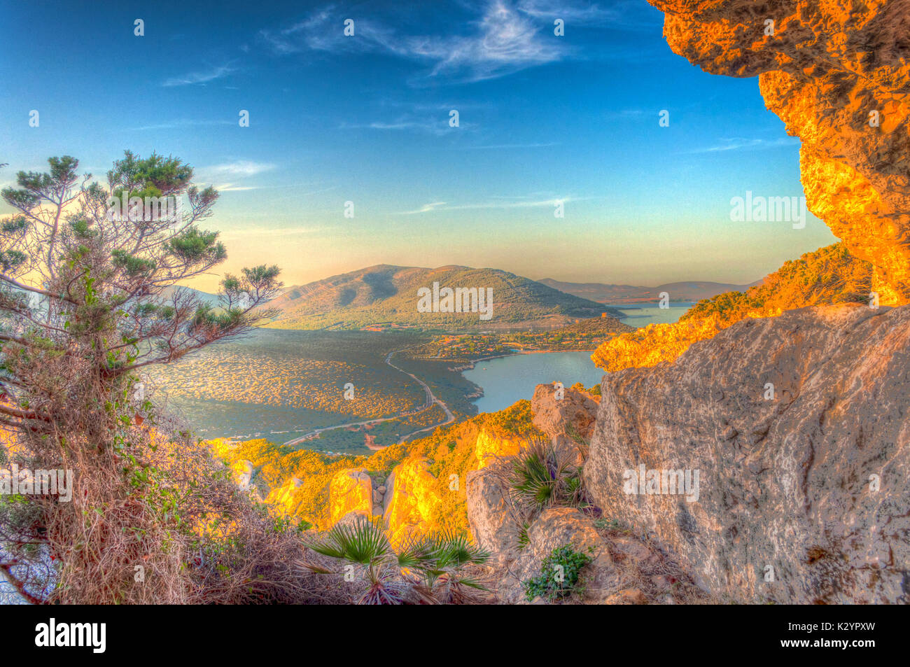 Cave of broken vessels hi-res stock photography and images - Alamy, image size:1300x953