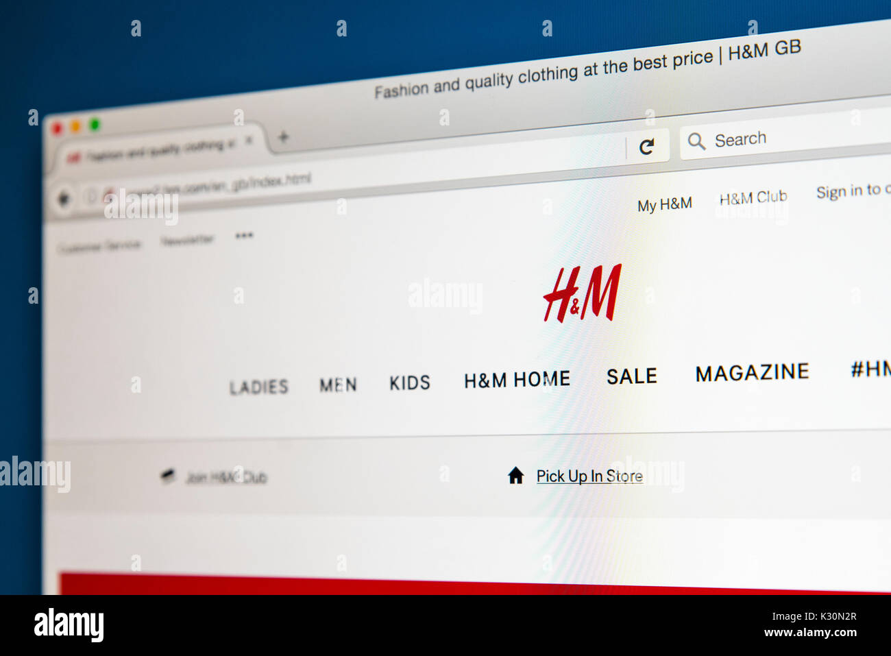 LONDON, UK - AUGUST 10TH 2017: The homepage of the official website for H&M,  the Swedish multinational clothing retail company, on 10th August 2017  Stock Photo - Alamy