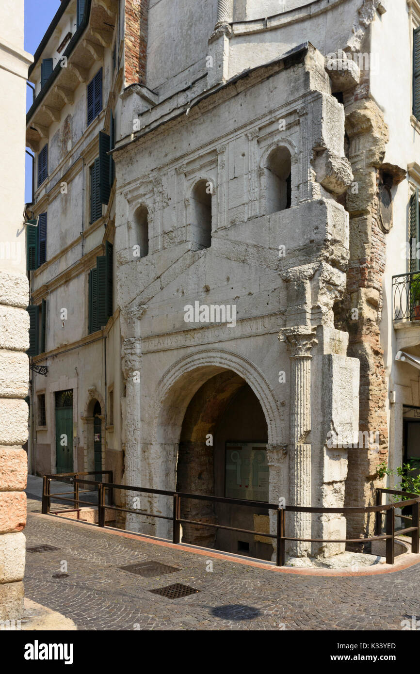 Porta Leoni, Verona, Italy Stock Photo - Alamy