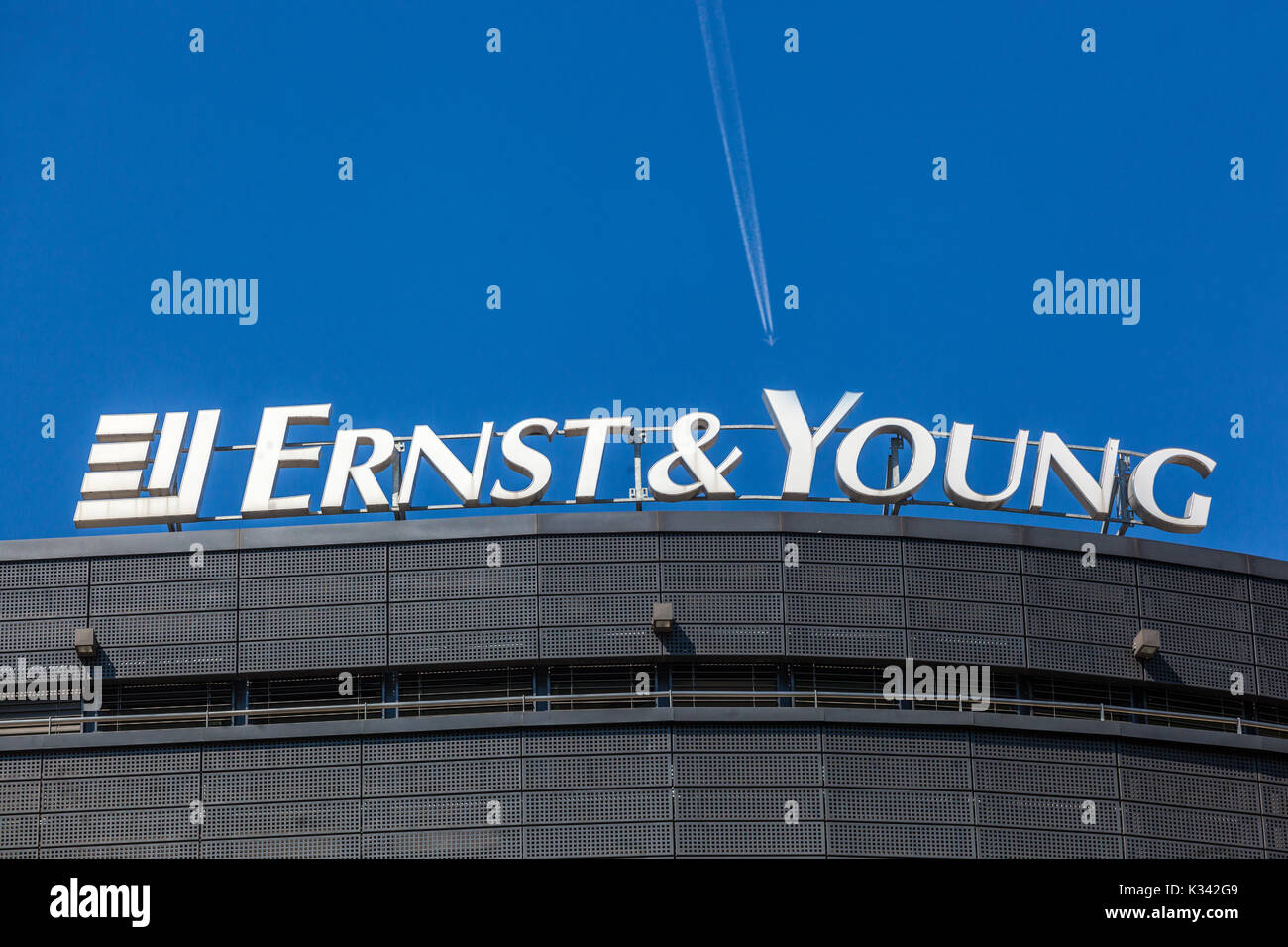 ernst-and-young-logo-hi-res-stock-photography-and-images-alamy