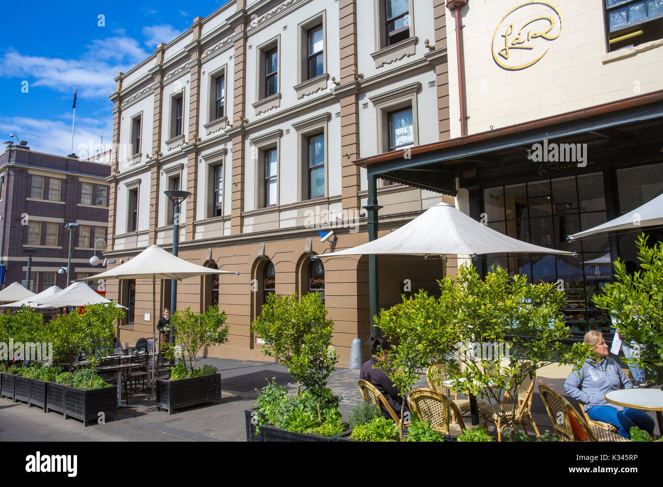 The Rocks Area Australian settlers and convicts hi-res stock photography and images ...