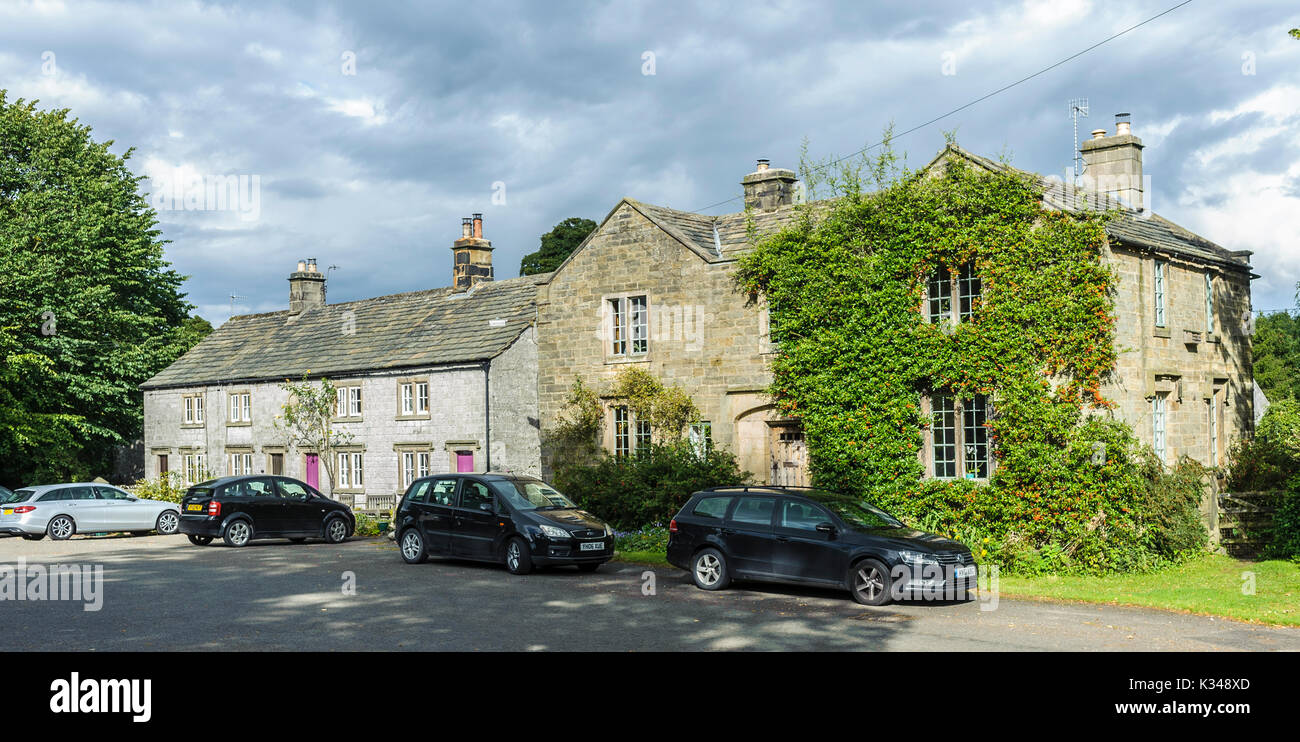 Middleton by Youlgreave, Derbyshire, England, UK Houses around the village square Stock Photo