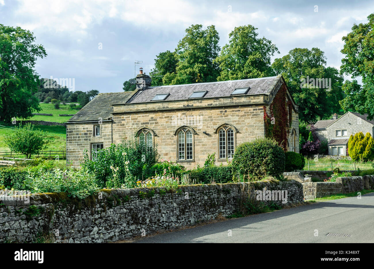Youlgrave chapel hires stock photography and images Alamy