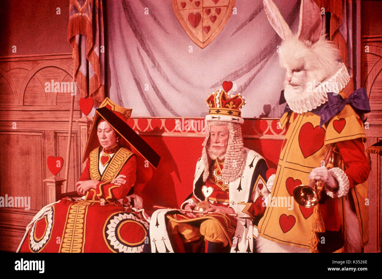ALICE'S ADVENTURES IN WONDERLAND (UK 1972) FLORA ROBSON (The Queen of Hearts), DENNIS PRICE (The King of Hearts), MICHAEL CRAWFORD (The White Rabbit)   ALICE'S ADVENTURES IN WONDERLAND [BR 1972]     Date: 1972 Stock Photo