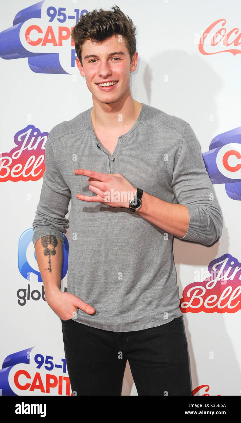 Shawn bell hires stock photography and images Alamy