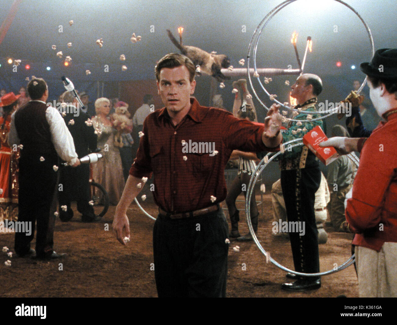 BIG FISH EWAN McGREGOR A COLUMBIA TRISTAR FILM BIG FISH EWAN MCGREGOR