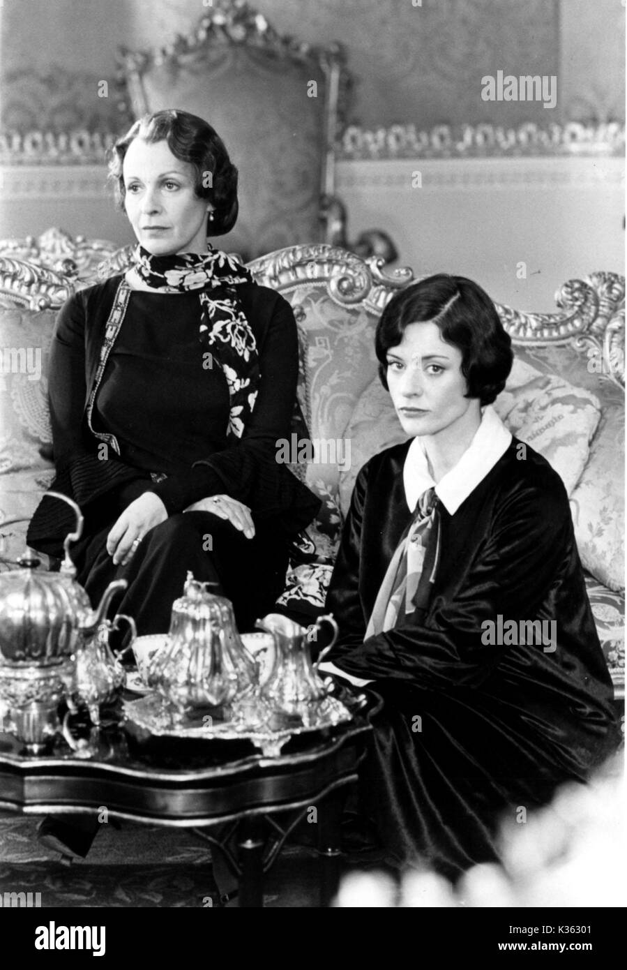BRIDESHEAD REVISITED CLAIRE BLOOM, DIANA QUICK Stock Photo