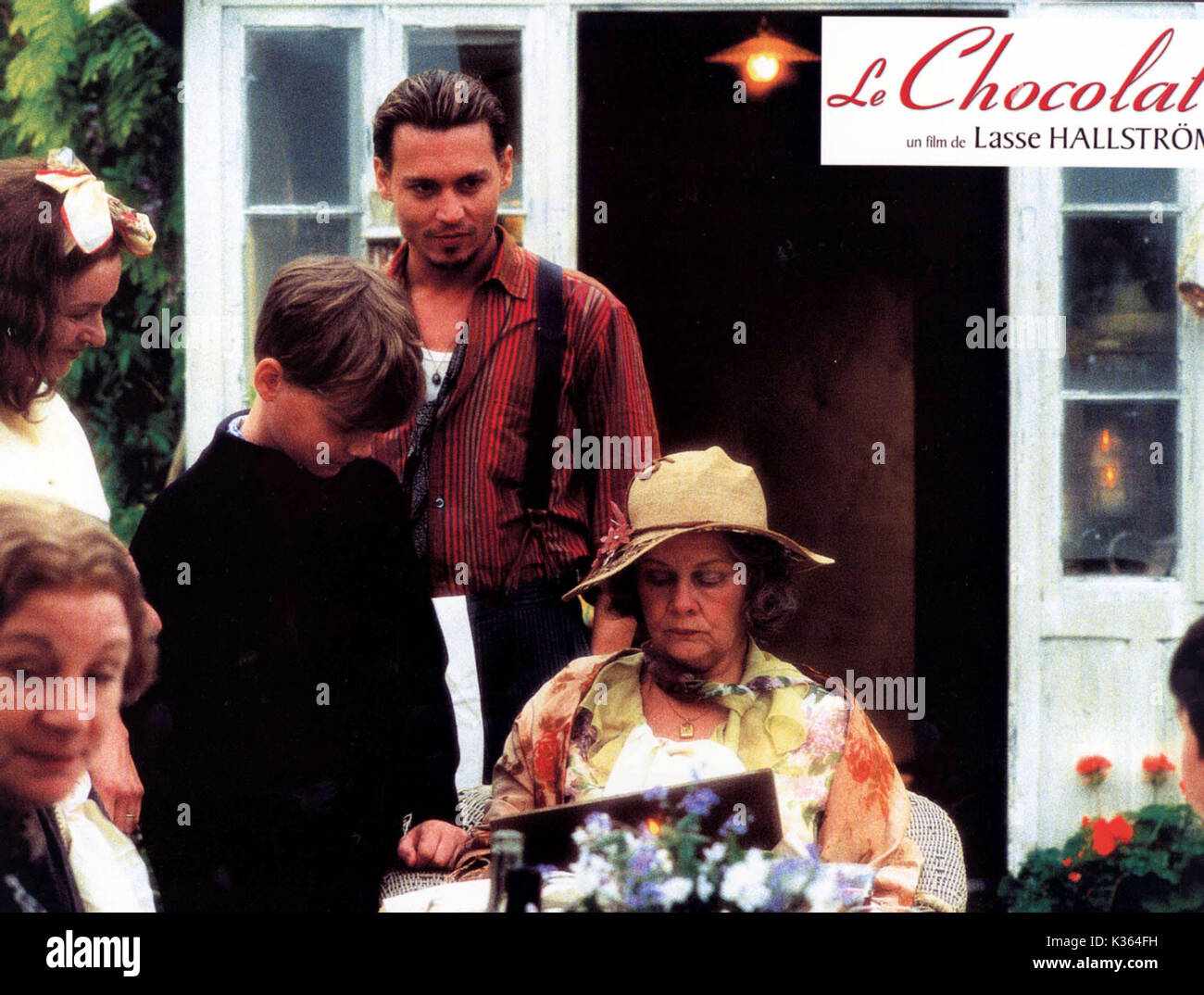 CHOCOLAT AURELIAN PARENT KOENIG, JOHNNY DEPP, JUDI DENCH CHOCOLAT     Date: 2000 Stock Photo