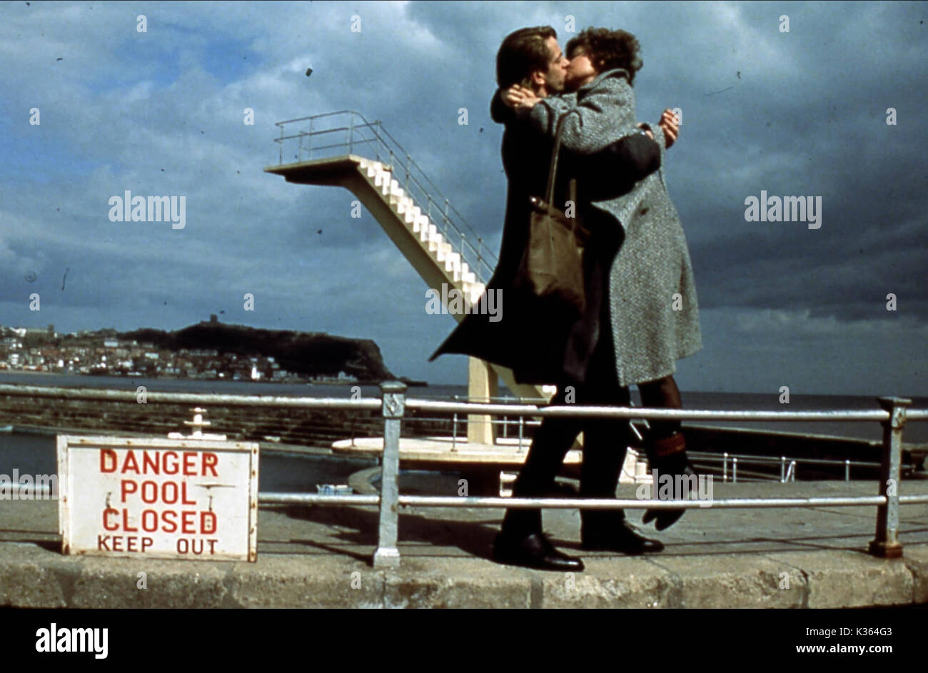 A CHORUS OF DISAPPROVAL JEREMY IRONS, PRUNELLA SCALES Date 1988 Stock Photo Alamy