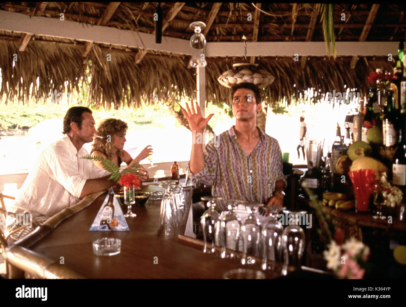 COCKTAIL TOM CRUISE Date: 1988 Stock Photo - Alamy