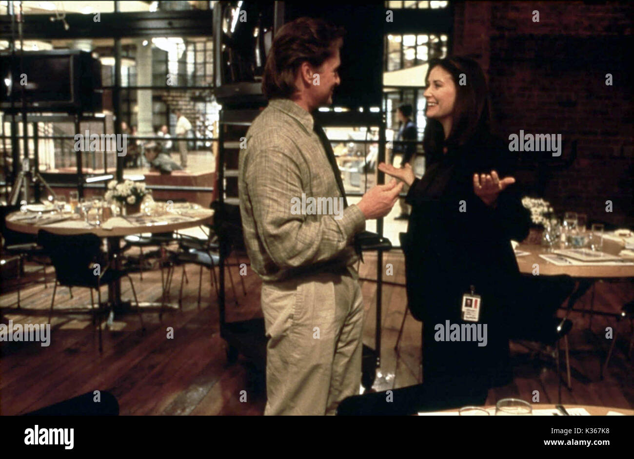DISCLOSURE DEMI MOORE, MICHAEL DOUGLAS Date 1994 Stock Photo Alamy DISCLOSURE DEMI MOORE, MICHAEL DOUGLAS Date 1994 Stock Photo Alamy