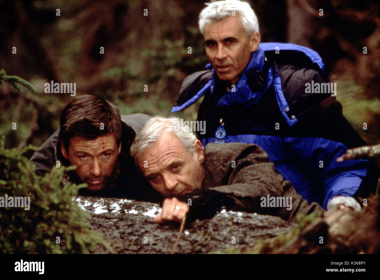 THE EDGE ALEC BALDWIN, ANTHONY HOPKINS, director LEE TAMAHORI Date