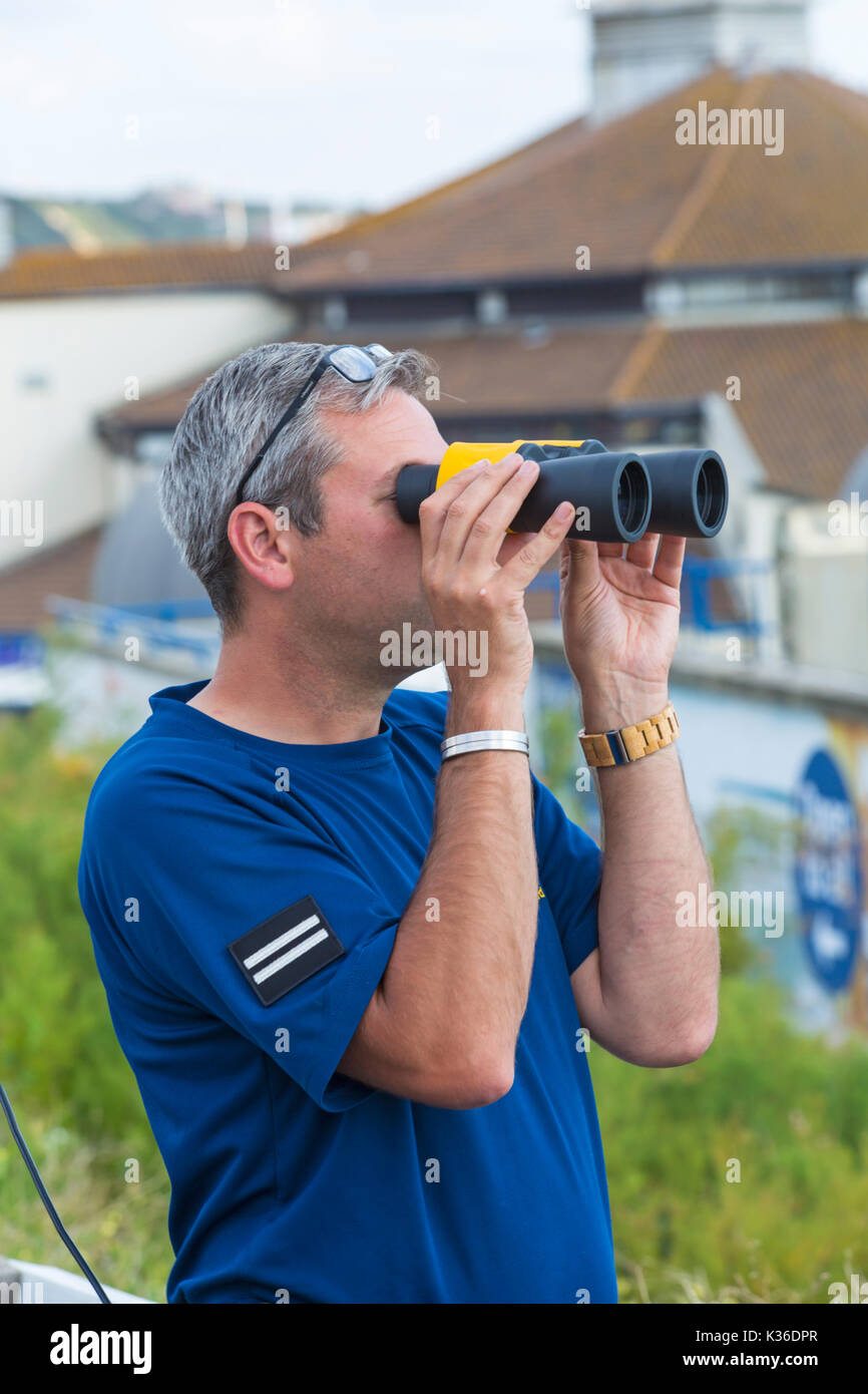 Bournemouth, UK. 1st Sep, 2017. The second day of the tenth anniversary of the Bournemouth Air Festival on a warm sunny day on the South Coast. Watching for the planes Credit: Carolyn Jenkins/Alamy Live News Stock Photo