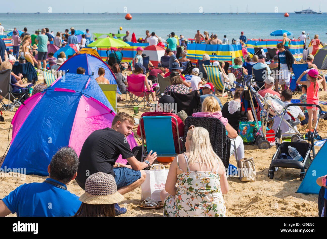 Bournemouth, Dorset, UK. 1st Sep, 2017. UK weather: lovely warm sunny day at Bournemouth beach as visitors enjoy the seaside whilst waiting for action for the second day of the Bournemouth Air Festival on the South Coast. Credit: Carolyn Jenkins/Alamy Live News Stock Photo