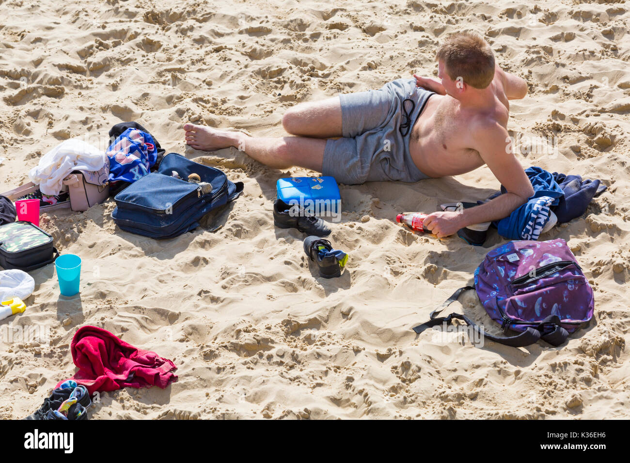 Bournemouth, Dorset, UK. 1st Sep, 2017. UK weather: lovely warm sunny day at Bournemouth beach as visitors enjoy the seaside whilst waiting for action for the second day of the Bournemouth Air Festival. Credit: Carolyn Jenkins/Alamy Live News Stock Photo