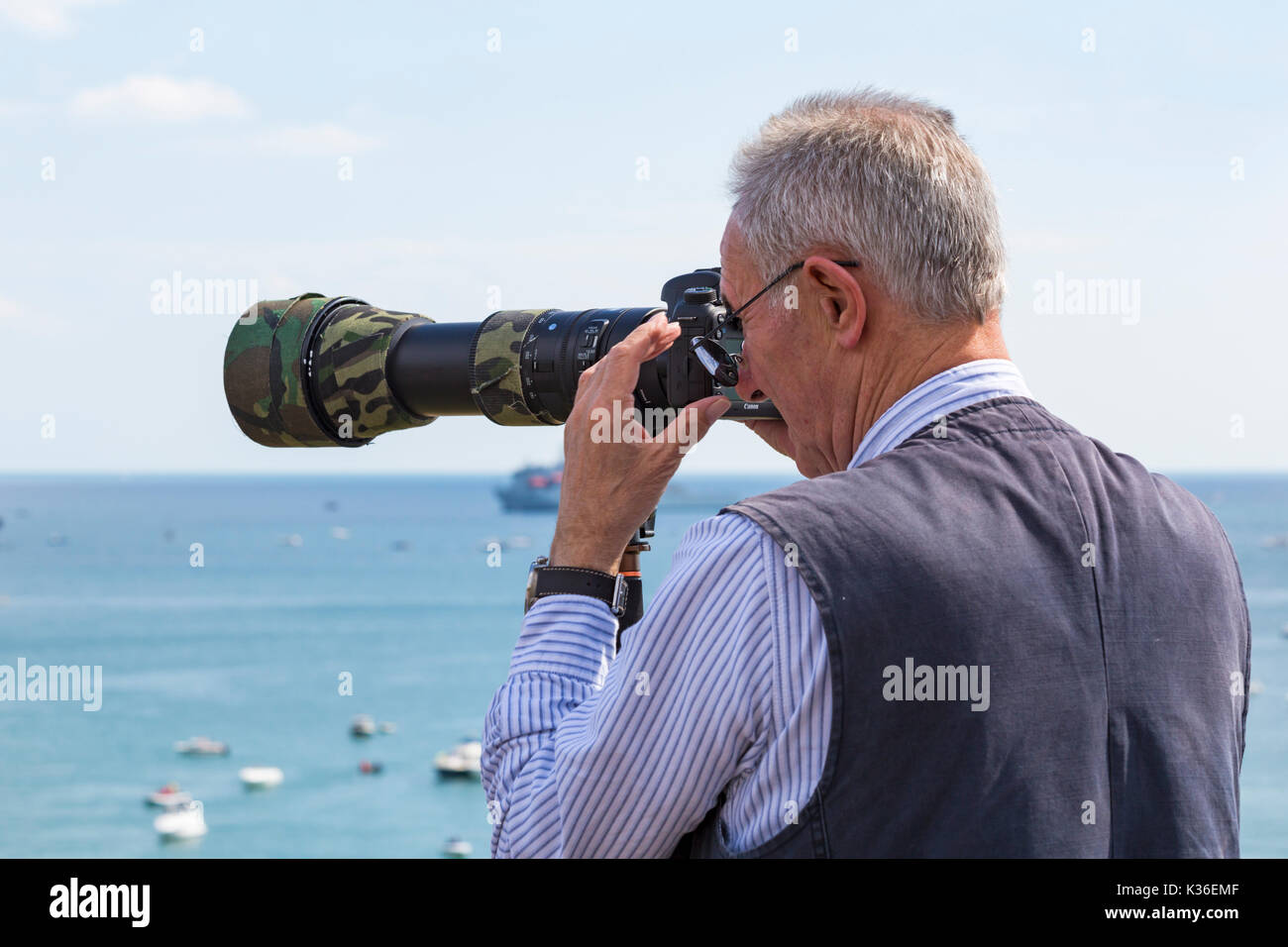 Bournemouth, UK. 1st Sep, 2017. The second day of the tenth anniversary of the Bournemouth Air Festival. Photographer ready to capture the action Credit: Carolyn Jenkins/Alamy Live News Stock Photo