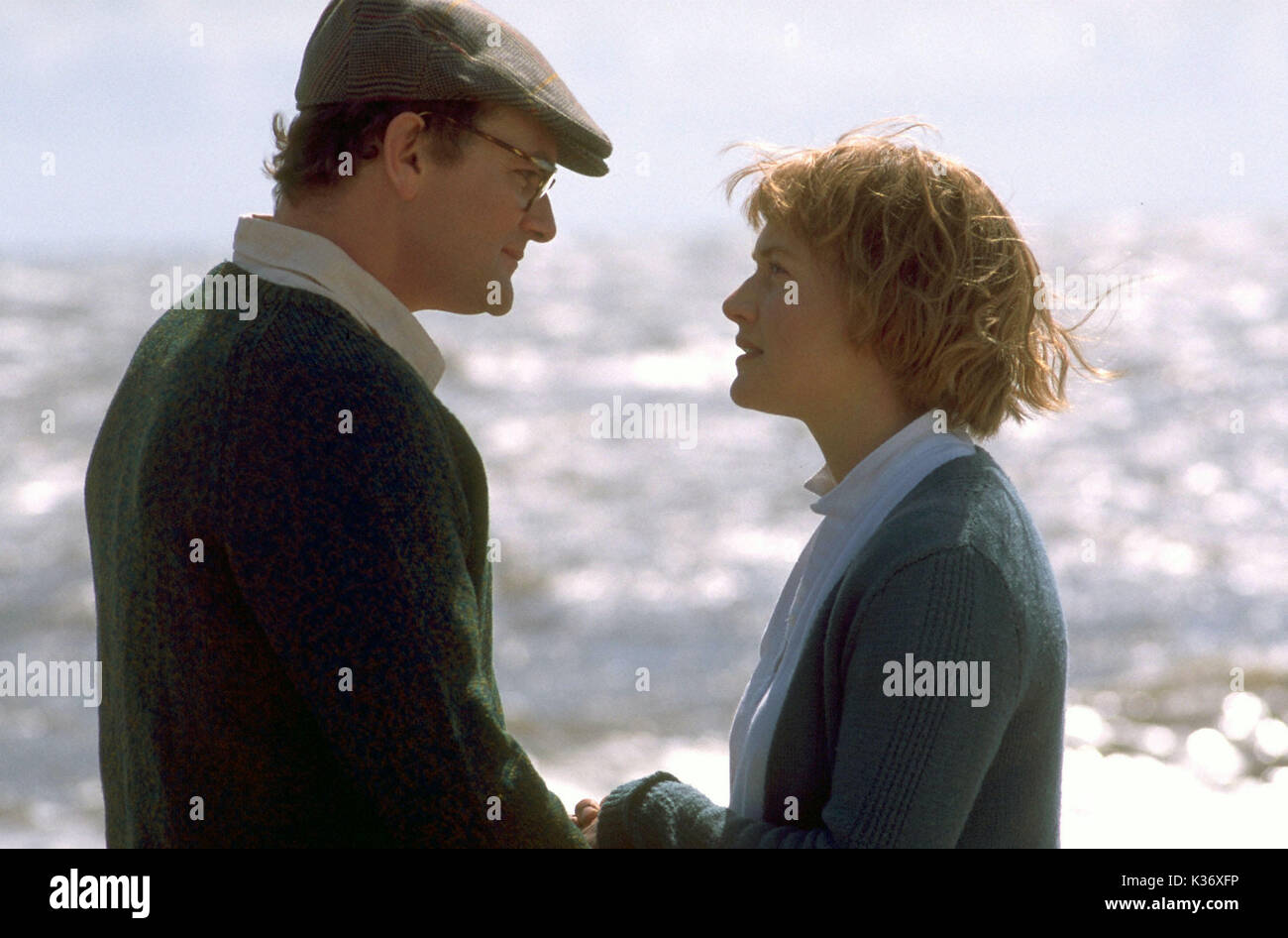 IRIS HUGH BONNEVILLE as young John Bayley, KATE WINSLET as oung Iris Murdoch IRIS     Date: 2001 Stock Photo