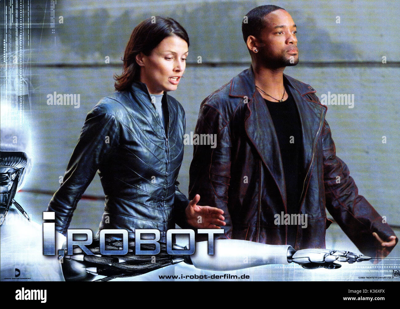 I ROBOT BRIDGET MOYNAHAN WILL SMITH I ROBOT Date 2004 Stock Photo 