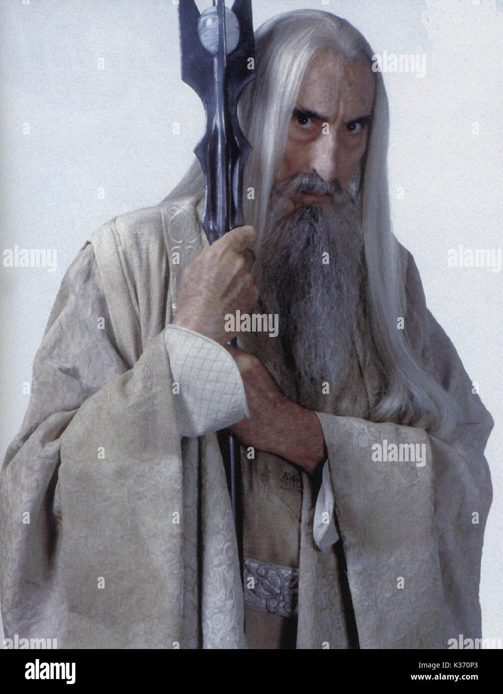 LORD OF THE RINGS: THE TWO TOWERS CHRISTOPHER LEE AS SARUMAN A NEW LINE  PRODUCTION Date: 2002 Stock Photo - Alamy
