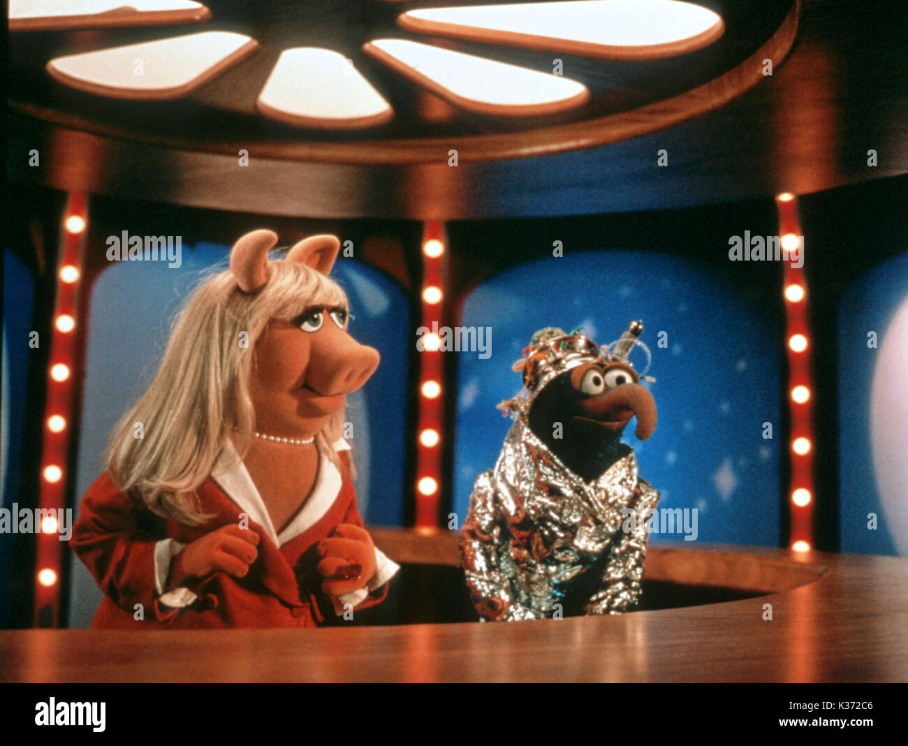 MUPPETS IN SPACE JIM HENSON PRODUCTIONS Date 1999 Stock Photo Alamy