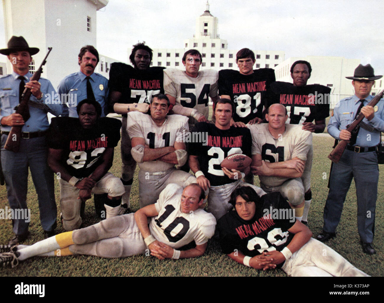 THE MEAN MACHINE BURT REYNOLDS, CENTRE Date 1974 Stock Photo Alamy