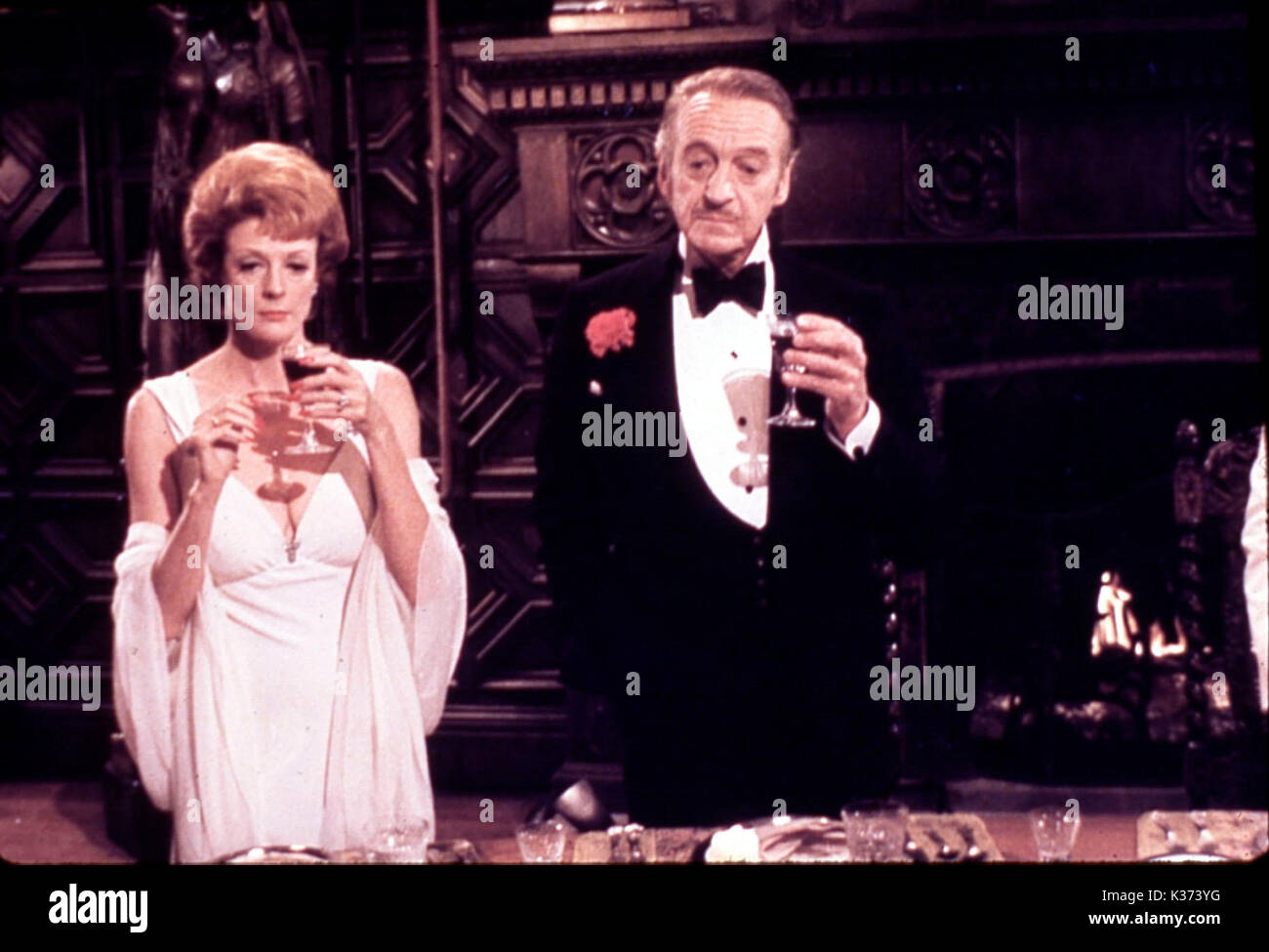 MURDER BY DEATH MAGGIE SMITH, DAVID NIVEN Date: 1976 Stock Photo - Alamy