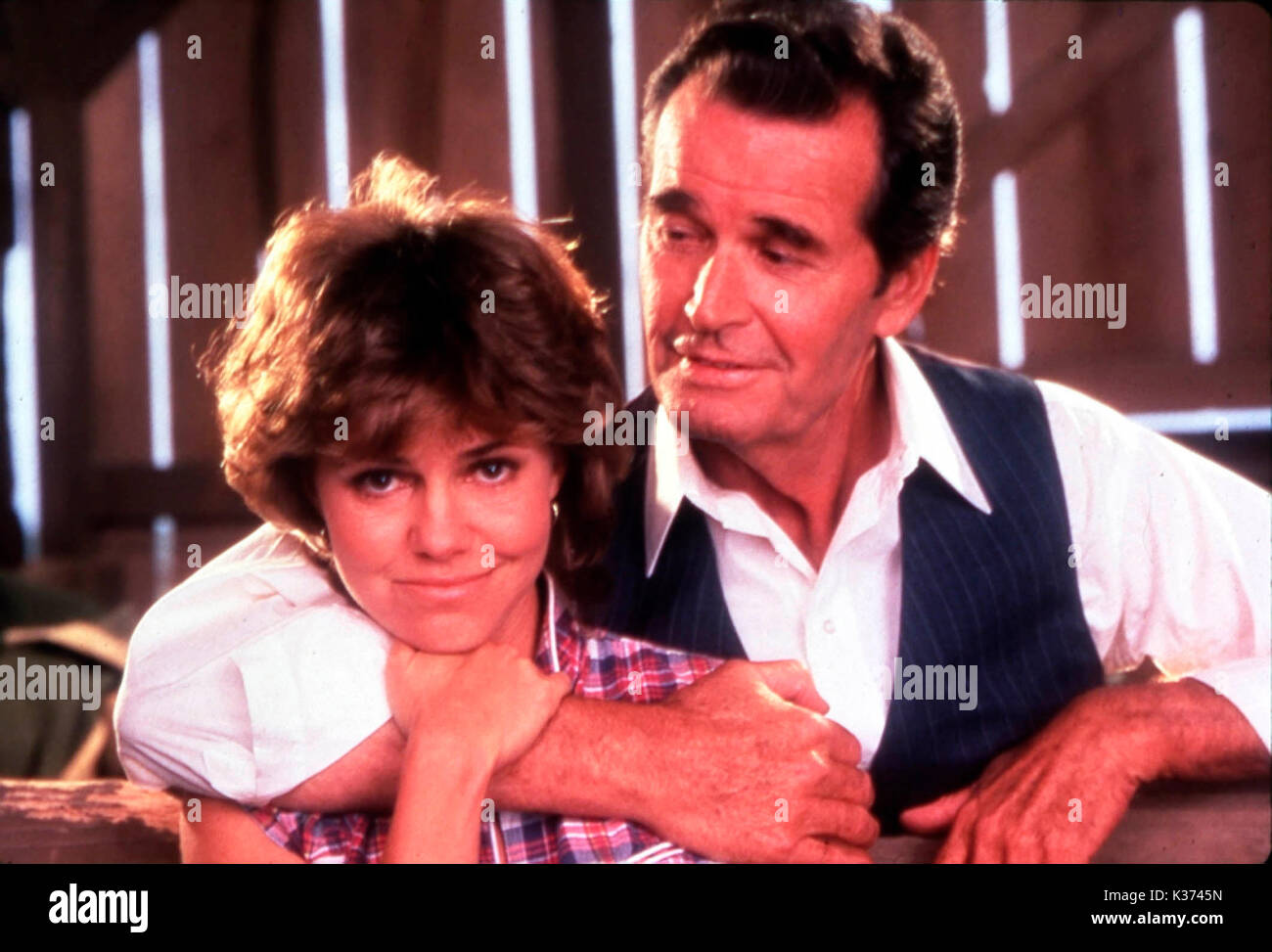 MURPHY'S ROMANCE [US 1985] SALLY FIELD, JAMES GARNER Date 1985 Stock