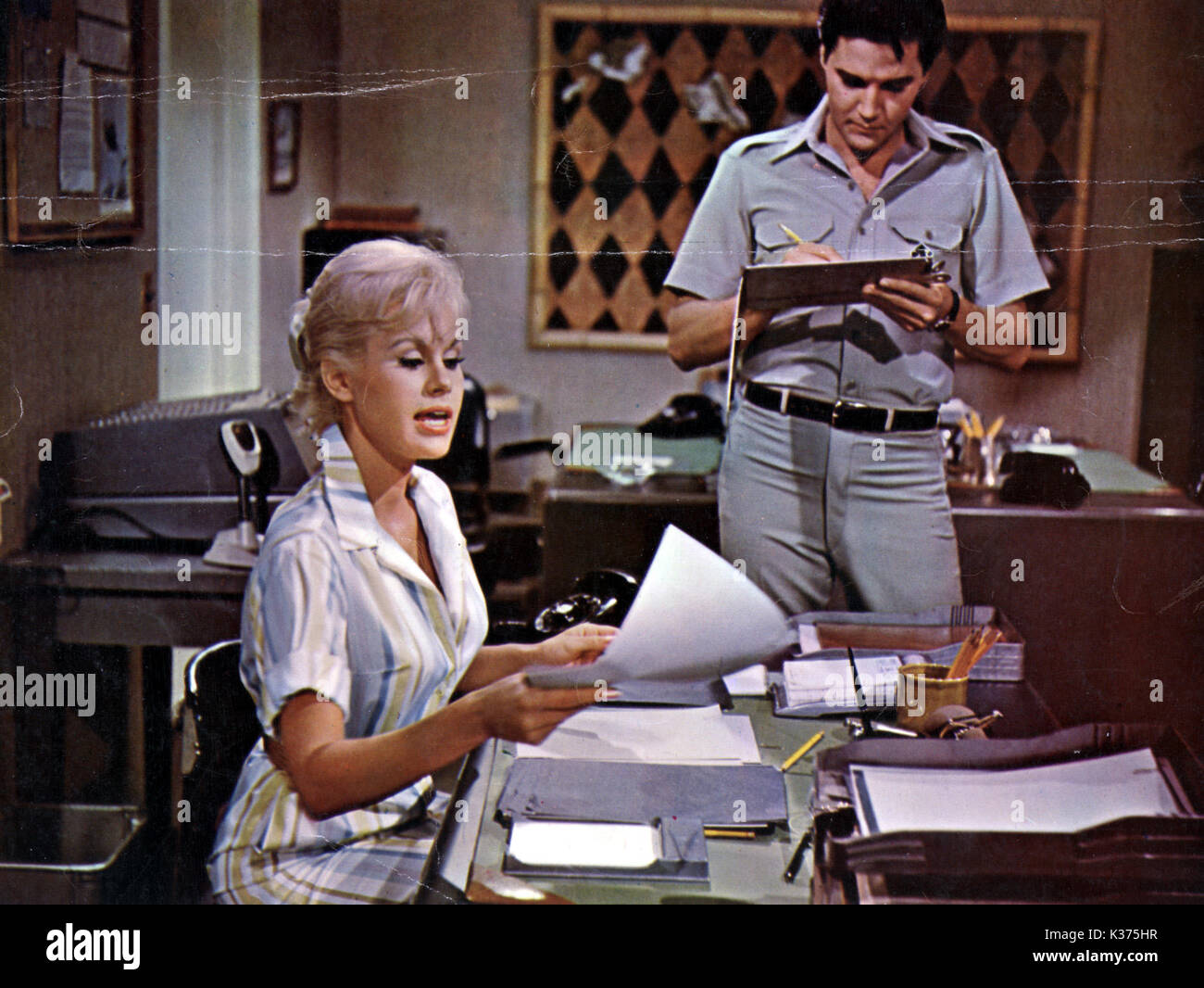 PARADISE HAWAIIAN STYLE SUZANNA LEIGH AND ELVIS PRESLEY Date: 1966 ...