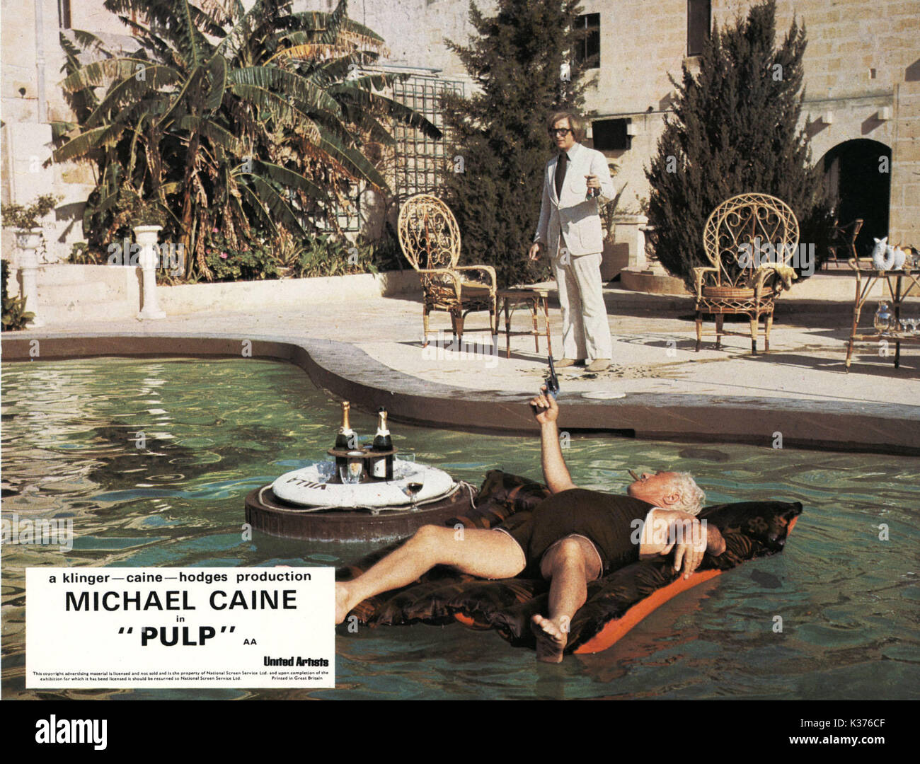 PULP MICHAEL CAINE AND LIONEL STANDER     Date: 1972 Stock Photo