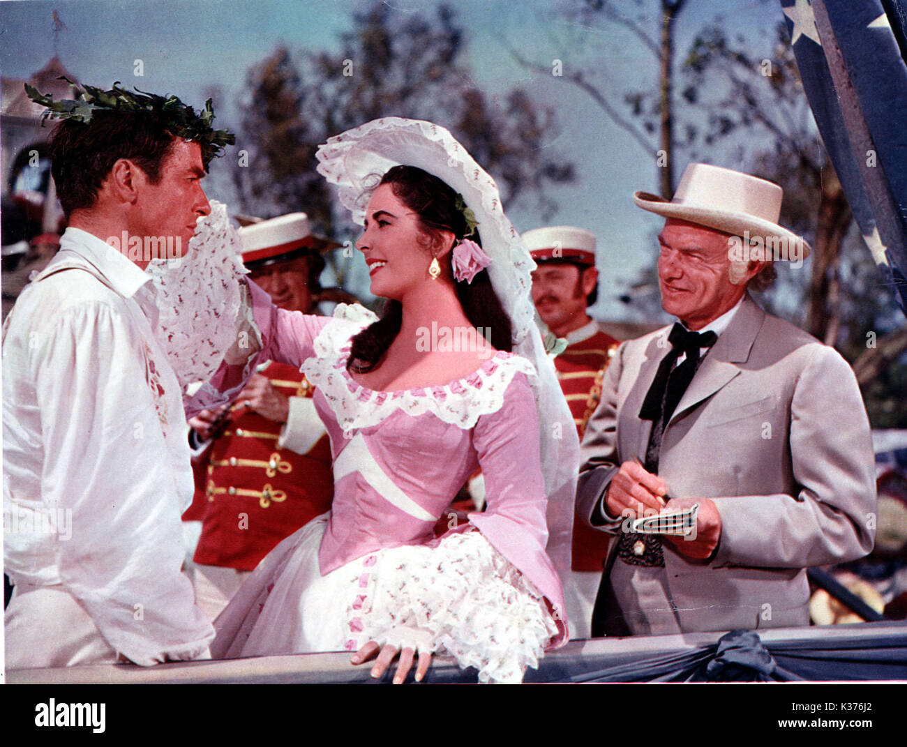 RAINTREE COUNTY MONTGOMERY CLIFT, ELIZABETH TAYLOR     Date: 1957 Stock Photo