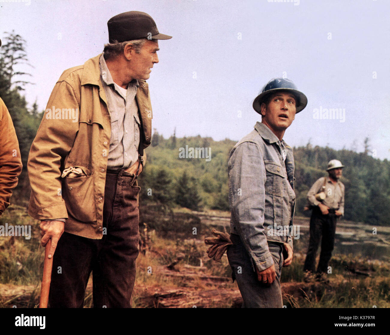 SOMETIMES A GREAT NOTION HENRY FONDA AND PAUL NEWMAN A NEWMAN - FOREMAN PICTURE     Date: 1971 Stock Photo