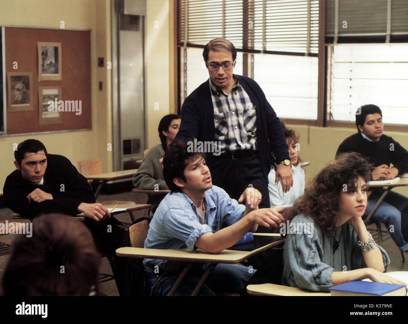 STAND AND DELIVER standing EDWARD JAMES OLMOS     Date: 1987 Stock Photo