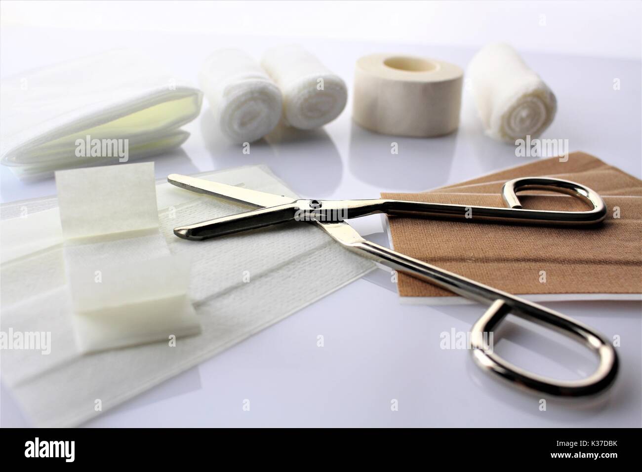 Wound dressing equipment hires stock photography and images Alamy